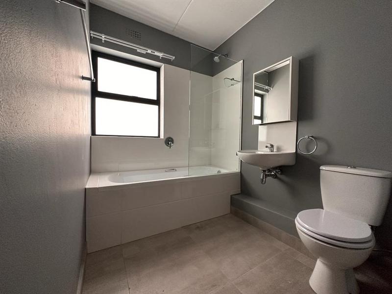 2 Bedroom Property for Sale in Aan de Wijnlanden Western Cape